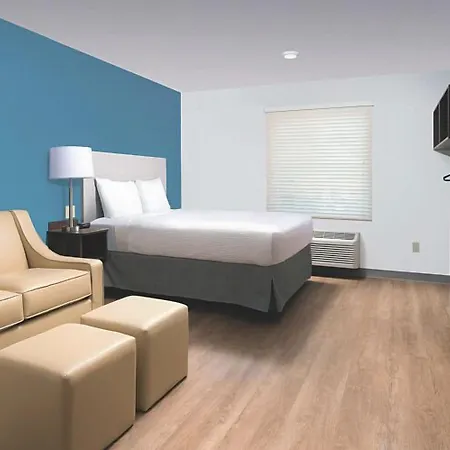 Woodspring Suites Rochester Greece-3
